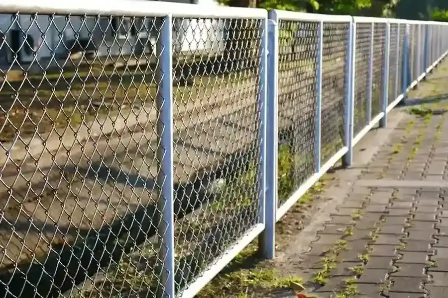 The Installation Process Of Chain Link Fencing Explained in Seguin, TX The Installation Process Of Chain Link Fencing Explained in Seguin, TX